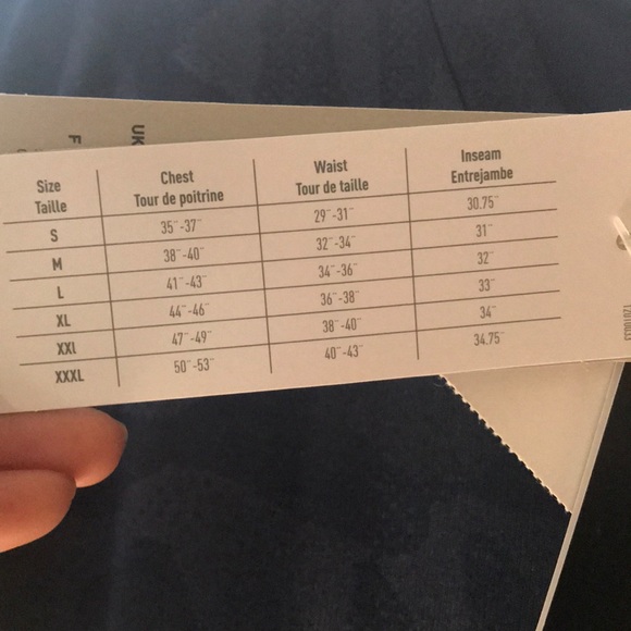 💪🏾ADIDAS T-SHIRTS TWO SIZES: L, S 💪🏾 - Picture 6 of 8